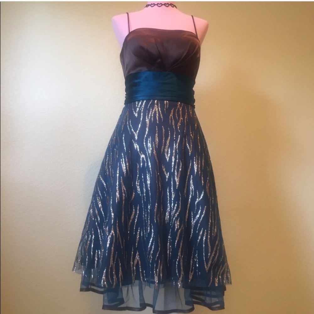 🌟 Beautiful Formal Metallic Glitter Swirl Layered Y2K Prom Dress NWOT - Picture 11 of 11